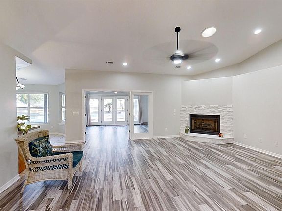 5th image of 2722 Ashbury Ln