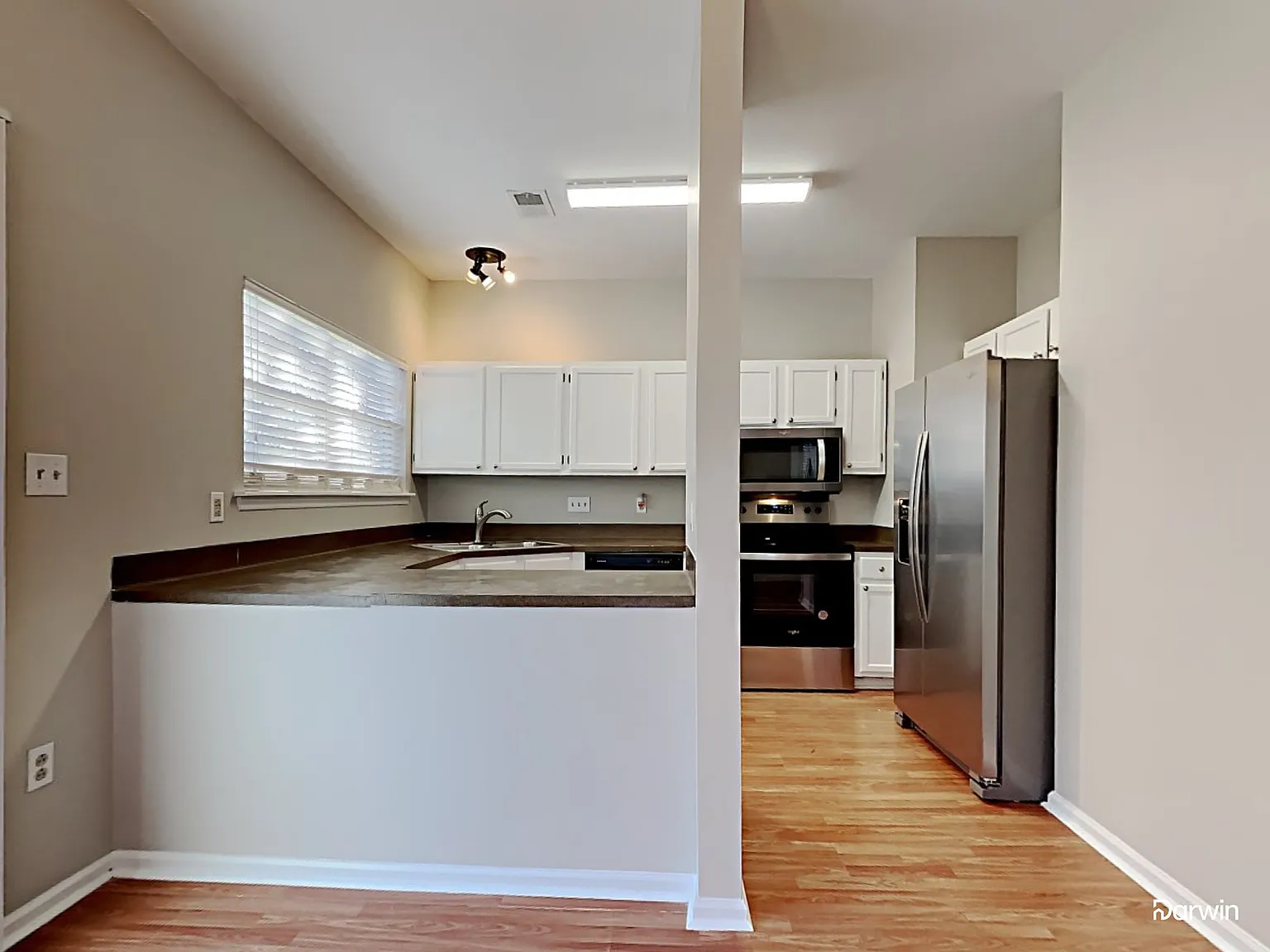 3 bed, 2.0 bath, 1248 sqft, $1,805 — Photo 3