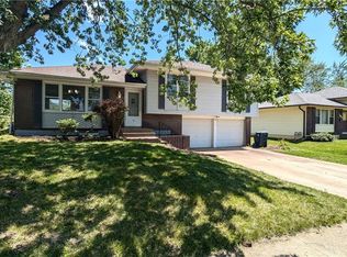 11615 Palmer Ave, Kansas City, MO 64134