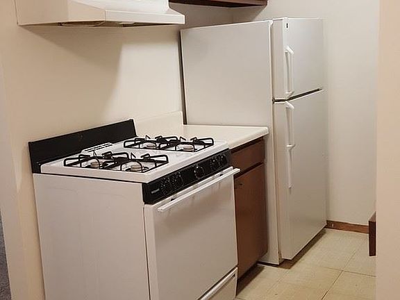 3rd image of 2505 N Frederick Ave APT 207