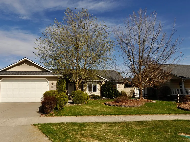 9314 N Macie Loop — Photo 1