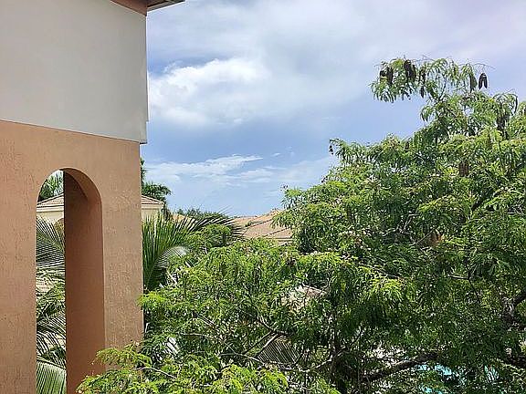4th image of 6952 SW 39th St APT 303C