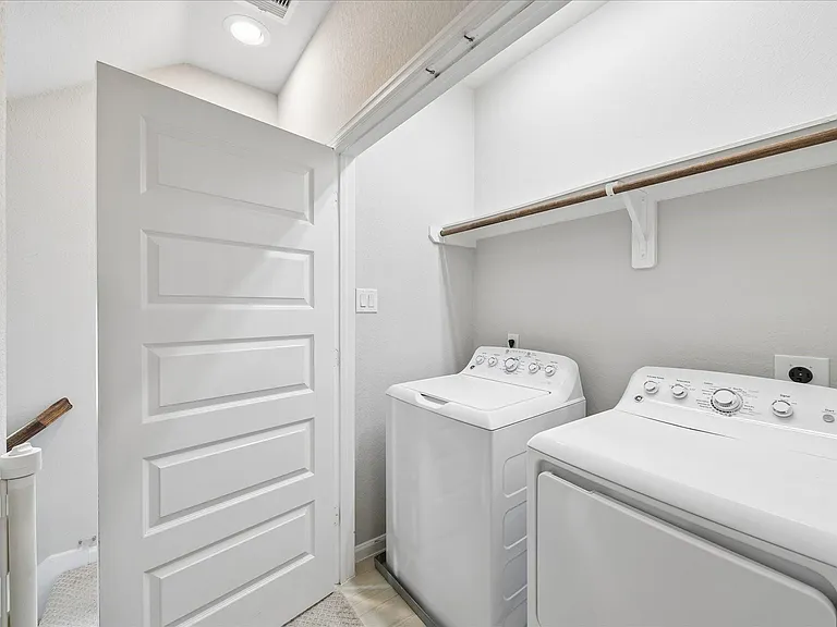 9628 Cambridge Manor Ln — Photo 14