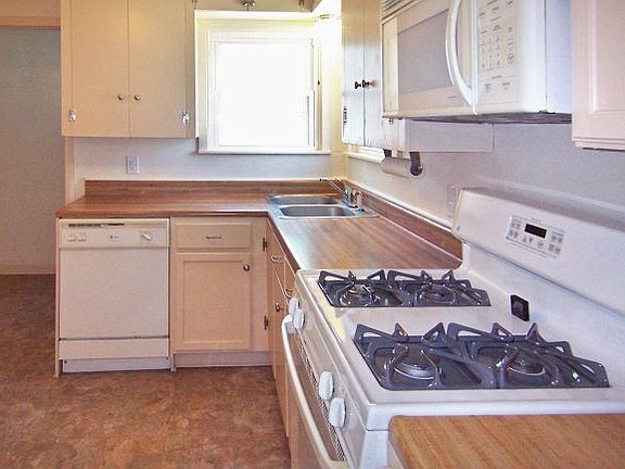 5th image of 1306 W Lullwood Ave