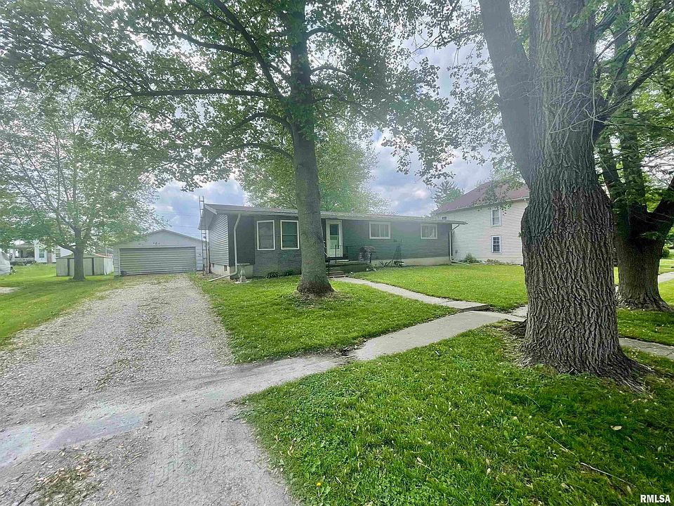 207 S Fulton St, Avon, IL 61415 Zillow