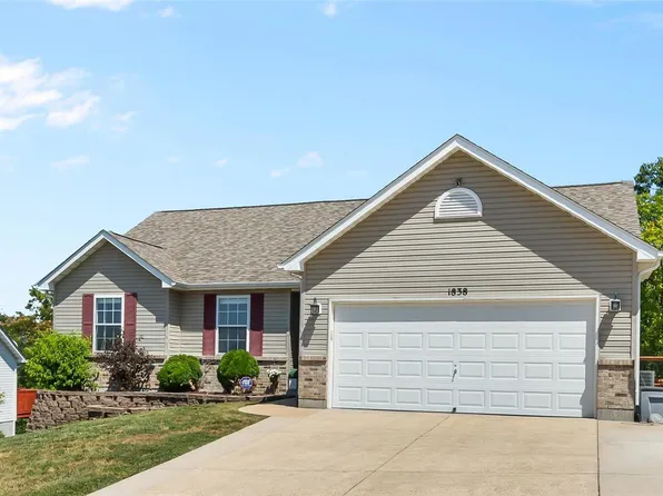 1838 Championship Ln, Festus, MO 63028