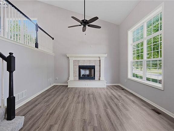 4th image of 16510 W 157th Ter