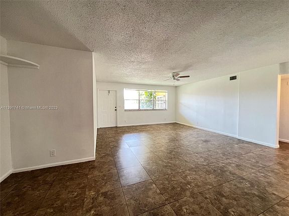 4th image of 850 E Commercial Blvd APT 216B