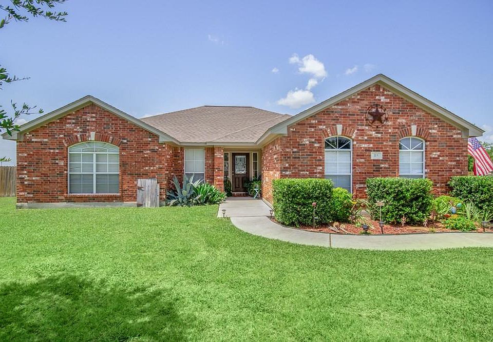 1st image of 115 Blanco Dr