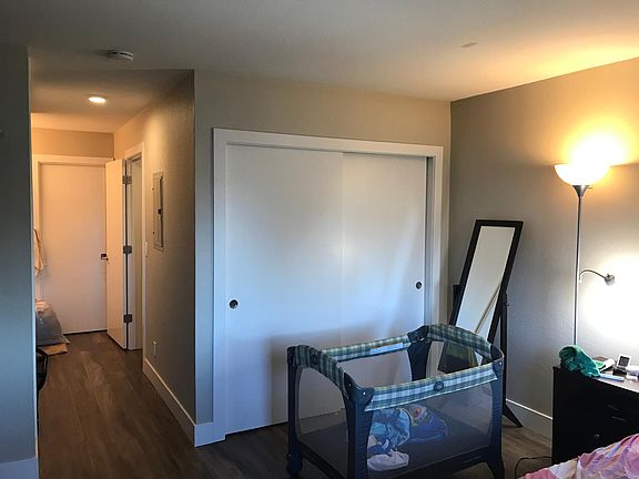 4th image of 950 E Hillsdale Blvd APT 208