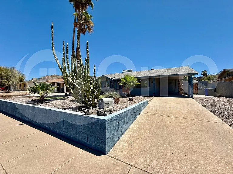 9441 N 15th Pl — Photo 3