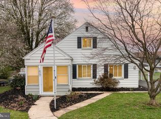 1822 Chatham Dr, Camp Hill, PA 17011