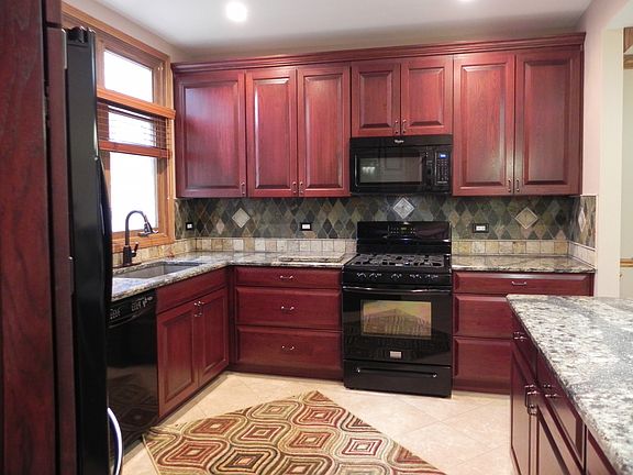 3rd image of 11357 Lakebrook Ct