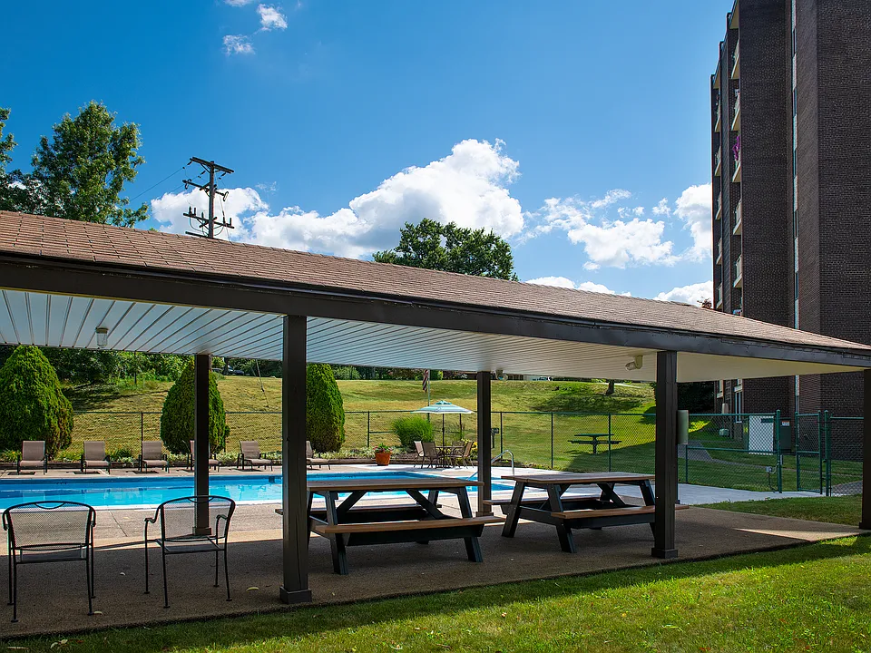 Monroeville Apartments at LaVale