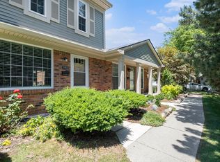 2952 W Whittier Ct, Ann Arbor, MI
