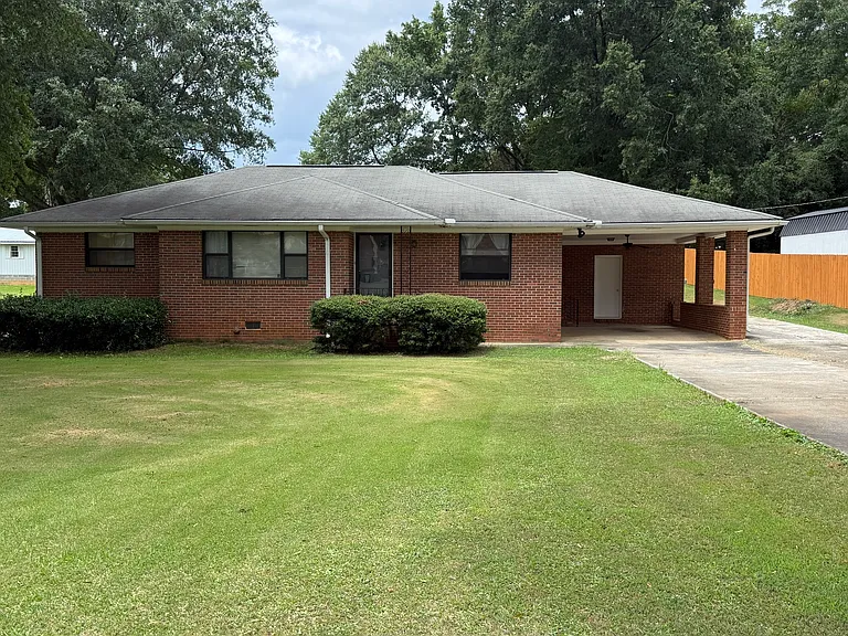 12 Georgia Ave — Photo 1