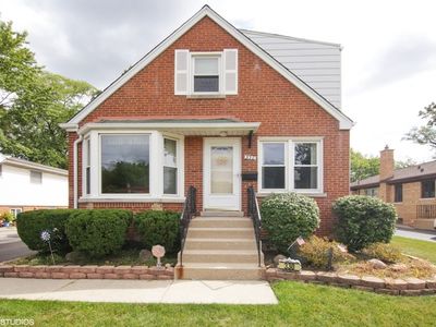 330 Hibbard Rd, Wilmette, IL, 60091