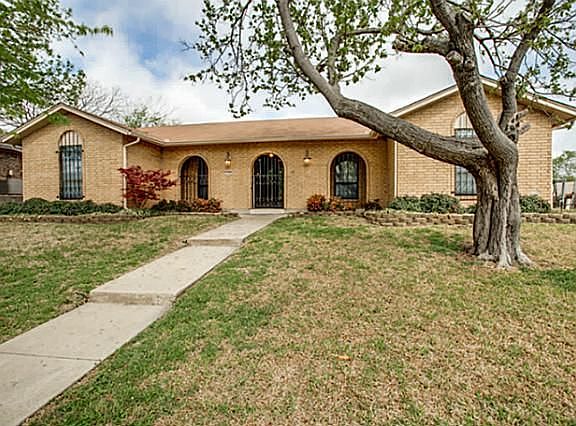 3rd image of 1309 Willow Way