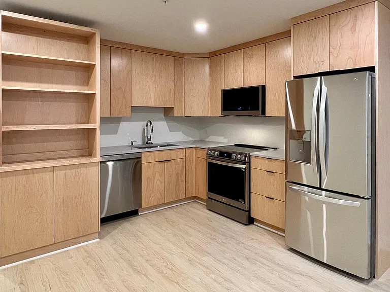 620 Orleans Pl NE #B — Photo 6