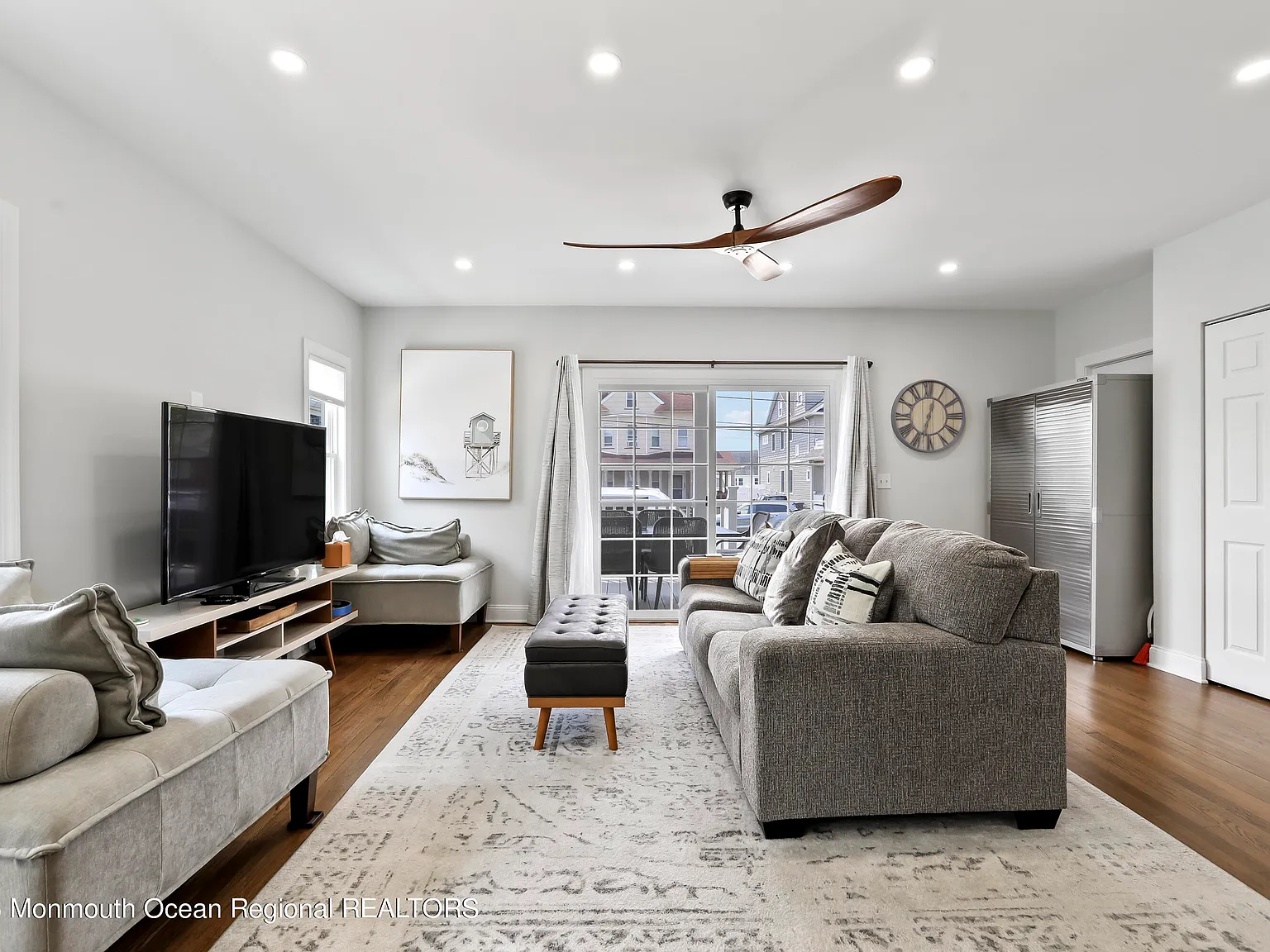 3 bed, 1100 sqft, $2,750 — Photo 4