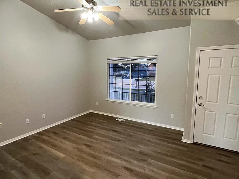 14335 Shenandoah St — Photo 5