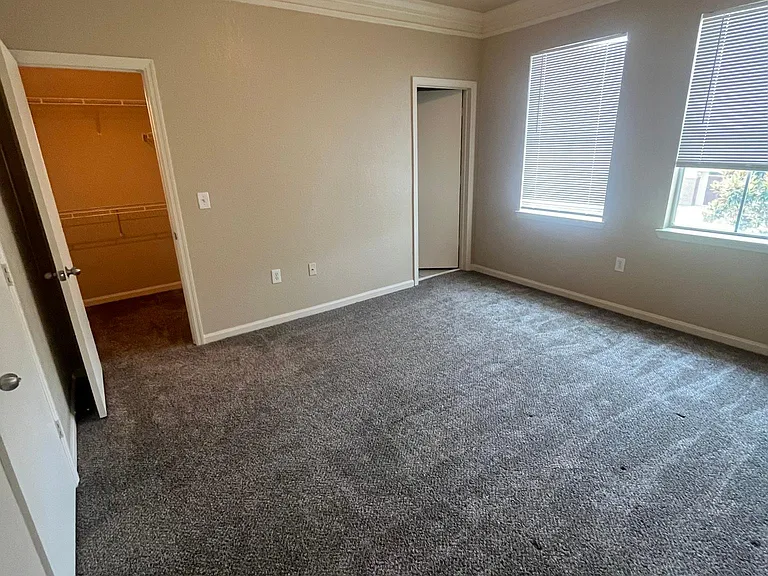 902 Baldwin Rowe Cir #902 — Photo 11