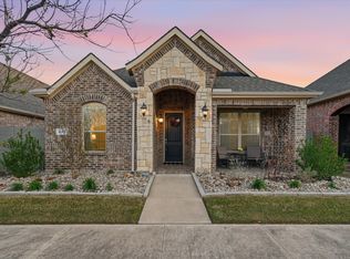 813 8th St, Argyle, TX 76226