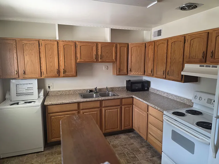 2640 Stine Way — Photo 7