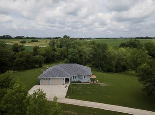 9612 Fairfax Trl, Indianola, IA 50125