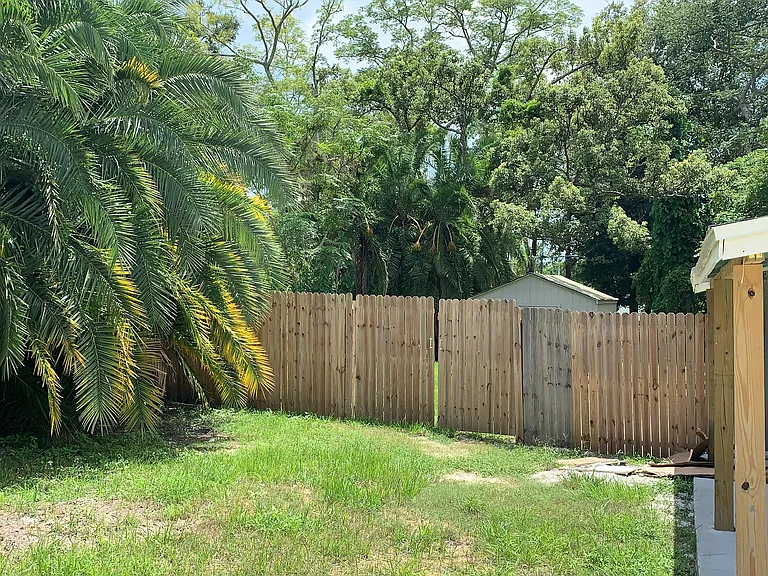 324 Seminola Blvd #B — Photo 14