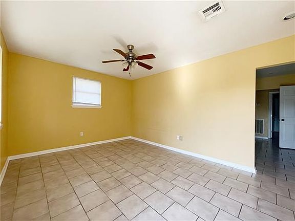 2nd image of 5225 Demontluzin St