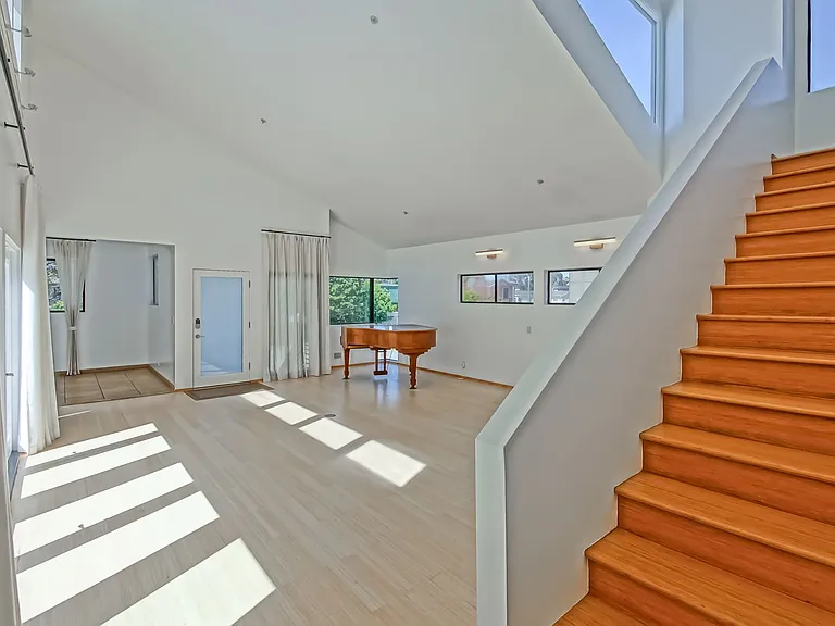 522 Grand Blvd — Photo 4