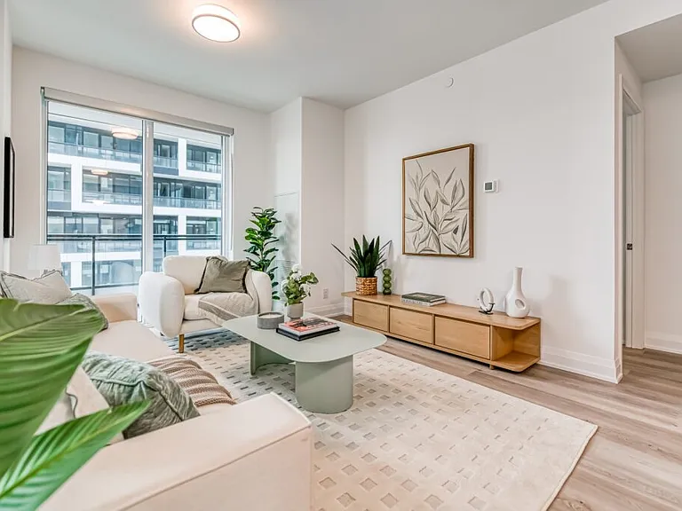 55 Broadway Ave — Photo 8