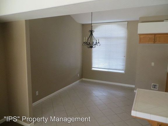 4th image of 9212 N Price Ave