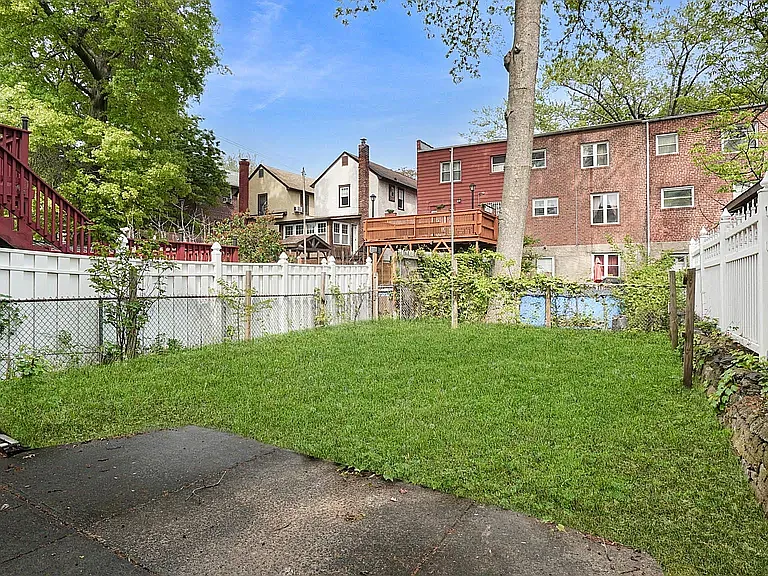 Seymour Ave — Photo 8