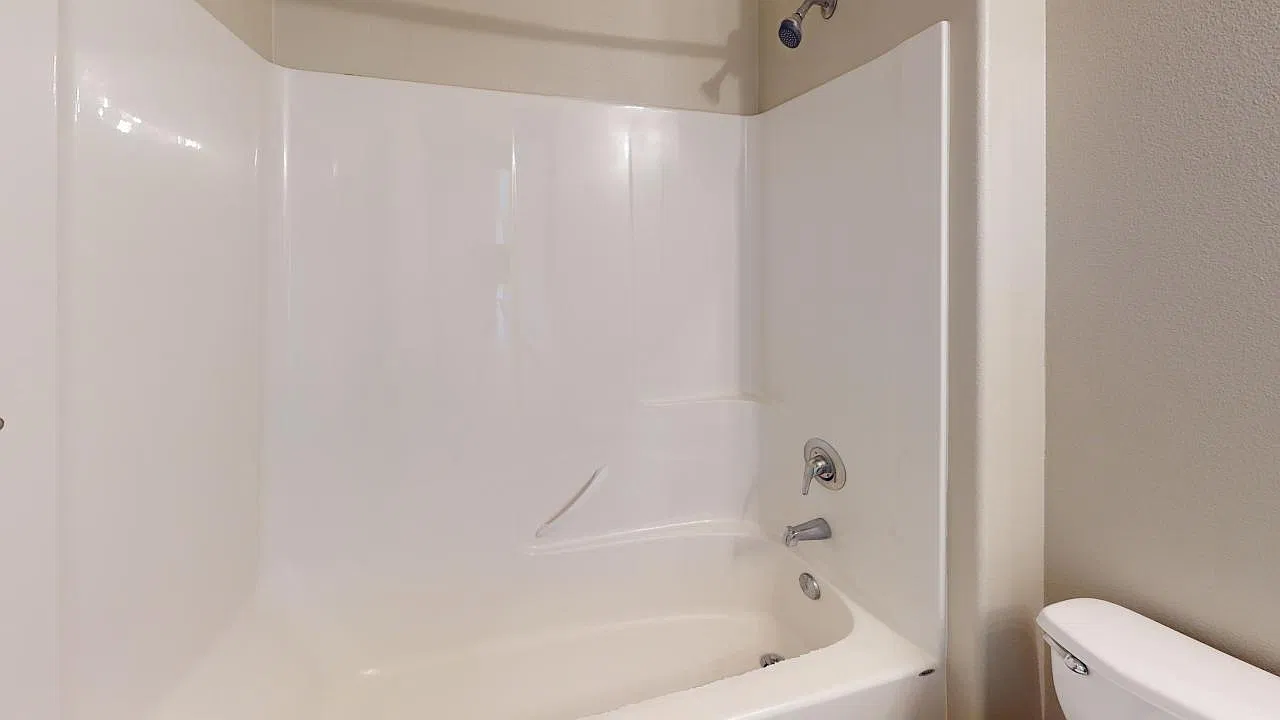 3 bed, 1344 sqft, $1,895 — Photo 3