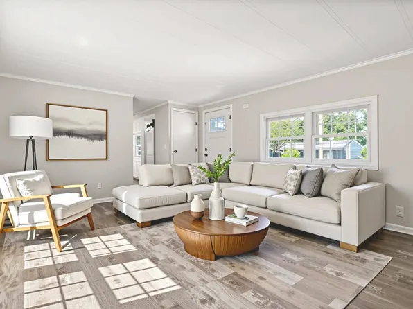 3 Friendship Drive, Salem, NH 03079