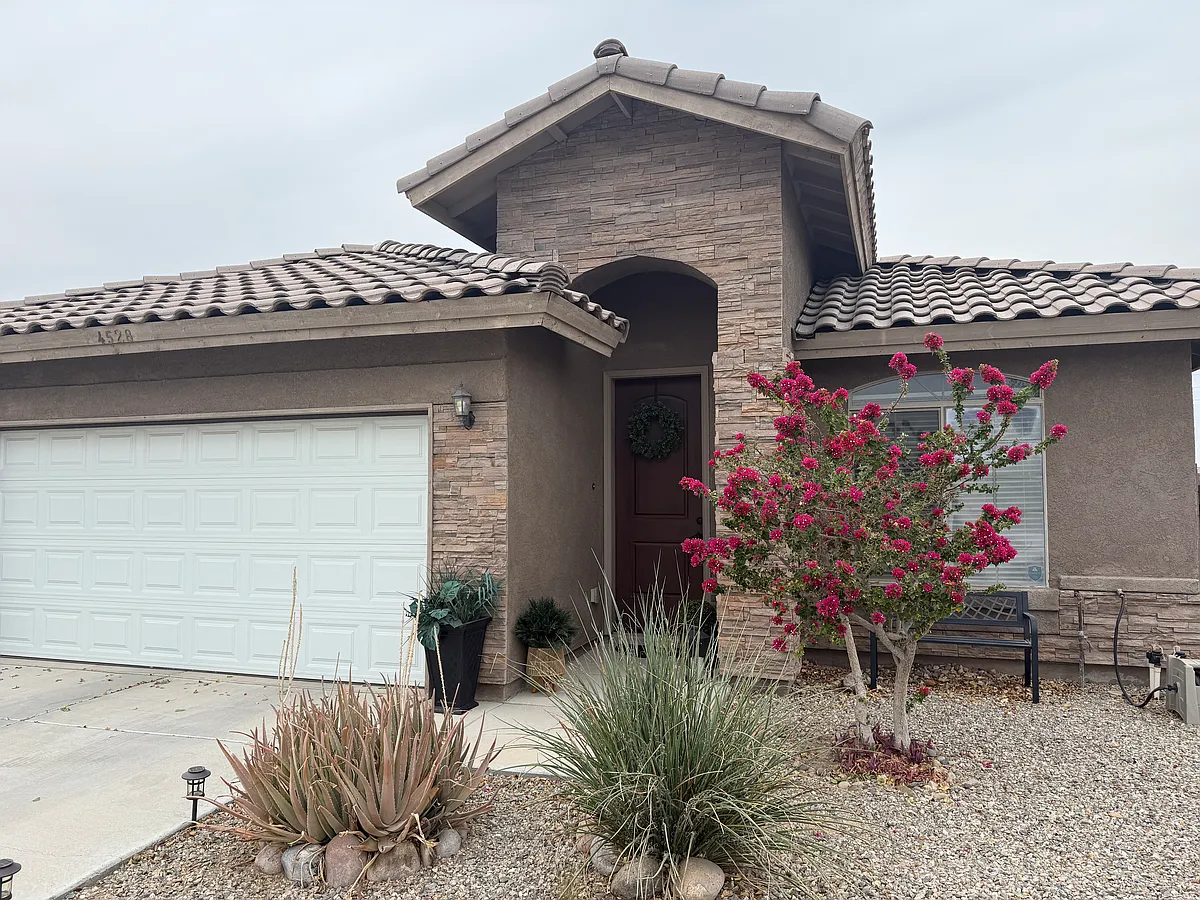 Building Photo - 4528 S Jojoba Ave
