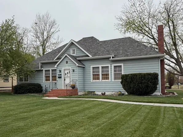 521 Corse Ave, Larned, KS 67550
