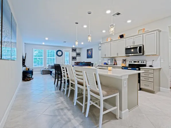 1832 SE Roxy Way, Stuart, FL 34996