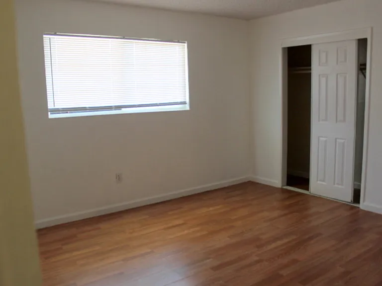 320 W 20th St #10 — Photo 5