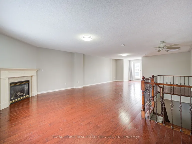 115 Saint Lawrence Dr — Photo 34