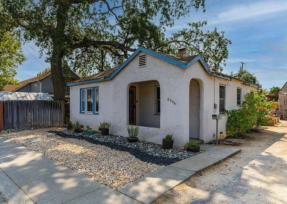 1st image of 8996 Sierra St