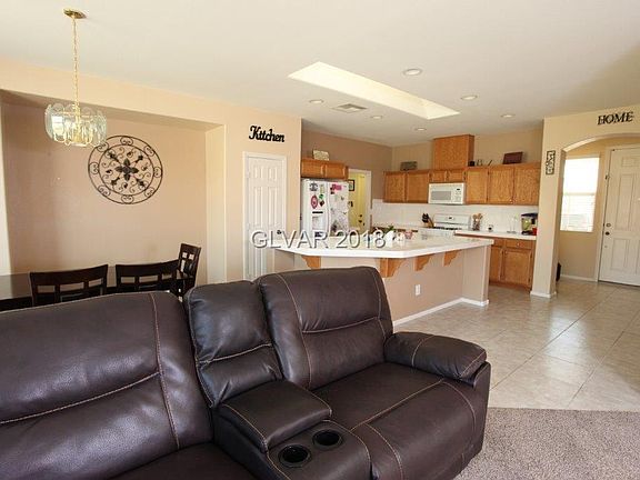 4th image of 2022 W El Campo Grande Ave