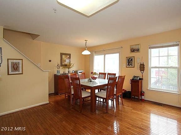 5th image of 10432 Heathside Way
