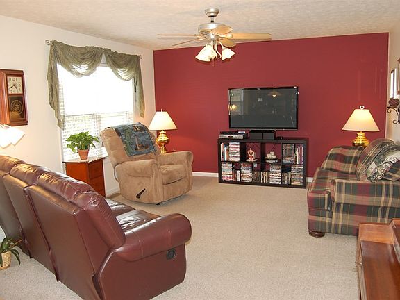 4th image of 1909 Canyon Creek Dr