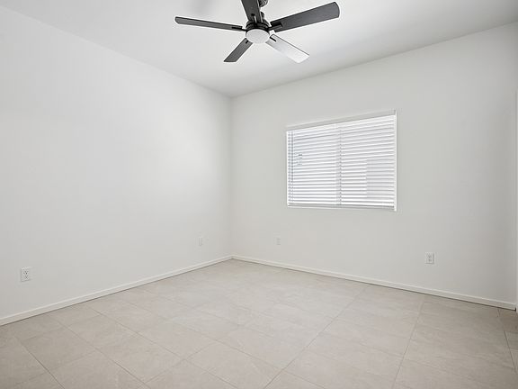 5th image of 2530 E Silver St