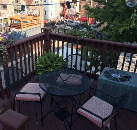 4th image of 1330 N Greenview Ave