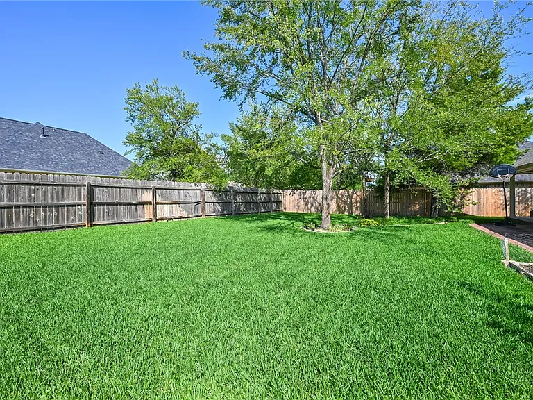 4406 Colony Chase Dr — Photo 17