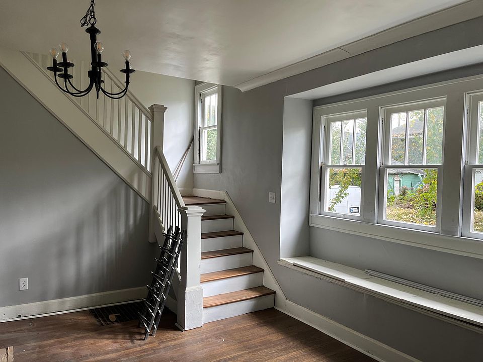 1st image of 3422 Broadway St #B